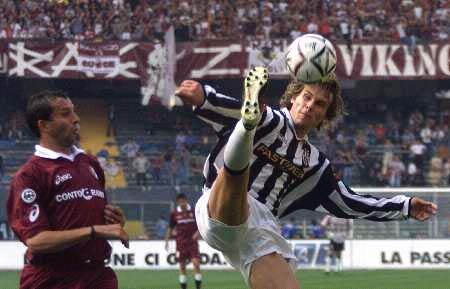 团队配合的 团队配合的